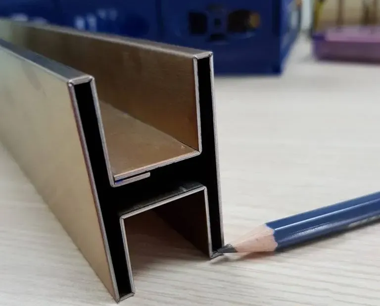 Gia công chấn dập u
