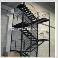 Cầu thang ngoài trời